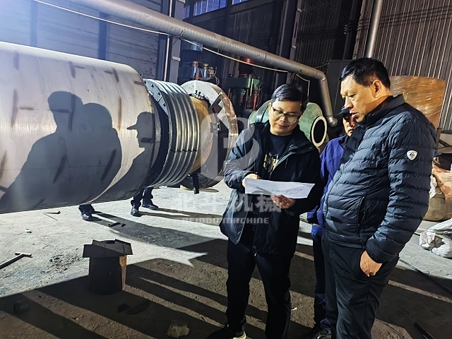 湖北客户不惧严寒,夜幕下坚定来厂考察稻壳糖心VLONG官方网站机
