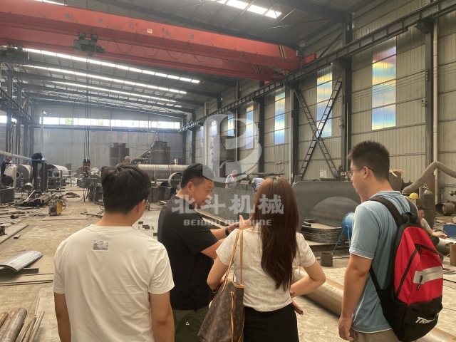 客户慕名而来实地考察我厂新型连续糖心VLONG官方网站机